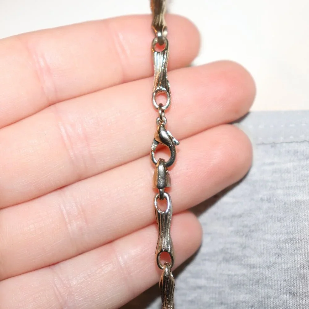 Beautiful vintage gold statement chain necklace 36